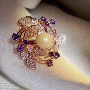 Мултифункционална брошка за шал с катарама, от сплав, форма пеперуда-цвете, акценти от мидиеви мъниста, електроплакирана, за жени