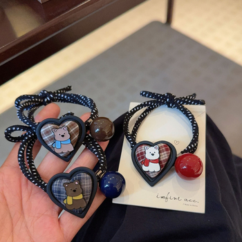 Tüdrukutele mõeldud juukseband karu ruudulise motiiviga, sobib pundile või kuklale, elastne ja lihtne; Materjal: Segus; Töötlemise tehnoloogia: teemant; Bränd: Nothing; Sezona: 2025 sügis