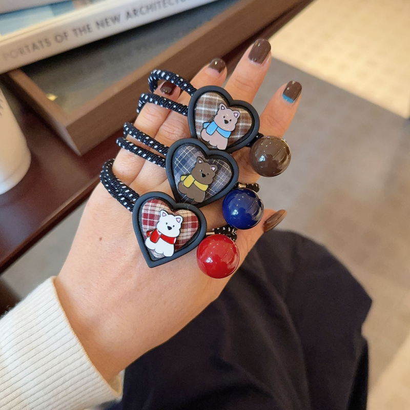 Tüdrukutele mõeldud juukseband karu ruudulise motiiviga, sobib pundile või kuklale, elastne ja lihtne; Materjal: Segus; Töötlemise tehnoloogia: teemant; Bränd: Nothing; Sezona: 2025 sügis