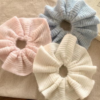 Elastic de păr din lână, stil coreean, lucrat manual, cu detaliu floare pe cap, iarna 2024