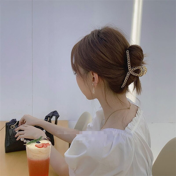 Clip de păr cu lanț – design geometric mare, plastic/rășină, accesorii pentru coafare