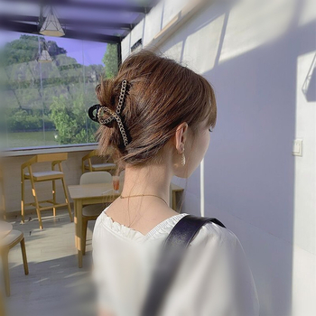 Clip de păr cu lanț – design geometric mare, plastic/rășină, accesorii pentru coafare