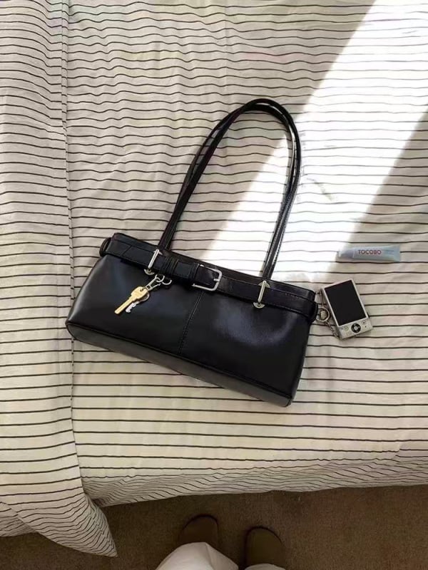 Válltáska, PU anyag, street-trend stílus, vízszintes négyszögletes forma, mágneses zár, cipzáras zseb