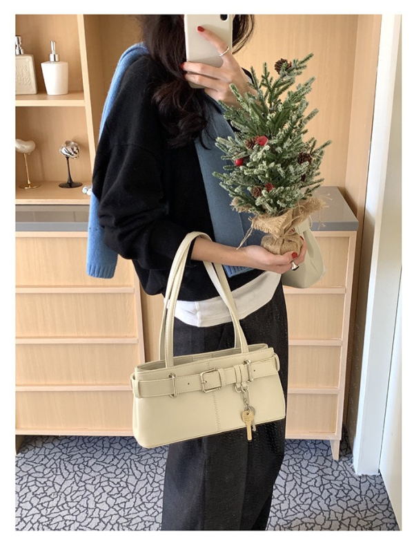 Válltáska, PU anyag, street-trend stílus, vízszintes négyszögletes forma, mágneses zár, cipzáras zseb