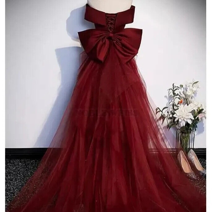Accesorii pentru rochie de seară: detaliu spate din tul cu plasă, nasture cu funda, fir, cod 256111, primăvara 2025, versatil