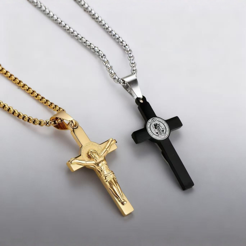 Kereszt medálos nyaklánc rozsdamentes acélból, elektroplatált bevonattal, uniszex