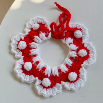 Adīts suņu un kaķu šall-bib, karikatūras raksts, vilna, roku adījums, izšūšana, četras sezonas