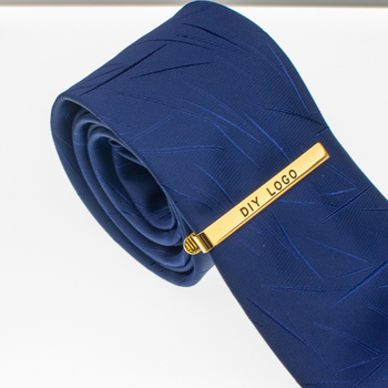 Clip de cravată personalizat, oțel titan cu placare 18K aur, cap plat, model geometric