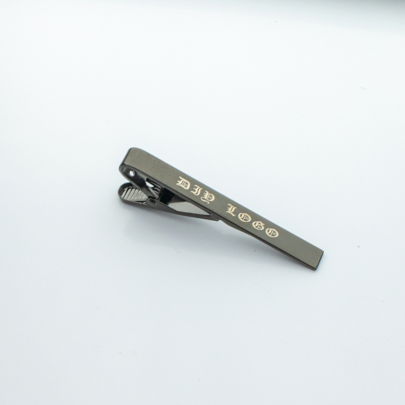 Clip de cravată personalizat, oțel titan cu placare 18K aur, cap plat, model geometric