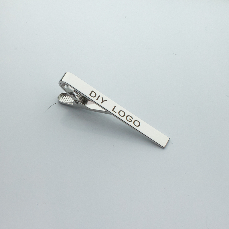 Clip de cravată personalizat, oțel titan cu placare 18K aur, cap plat, model geometric