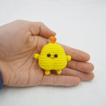 Pleteni vuneni ključni lanac s motivom pilića, pastoralni stil, ukras za prtljagu