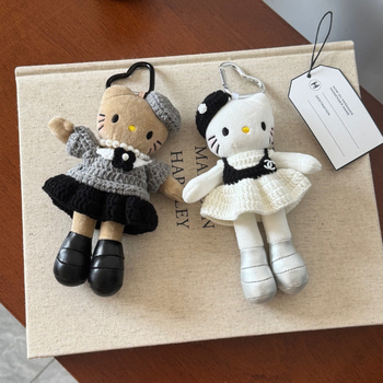 Kulcstartó medál - Kézzel készített aranyos hosszú lábú KT, pöttyös szoknya, táska dísz, Modern művészet stílus, Anyag: Egyéb, Márka: Egyéb