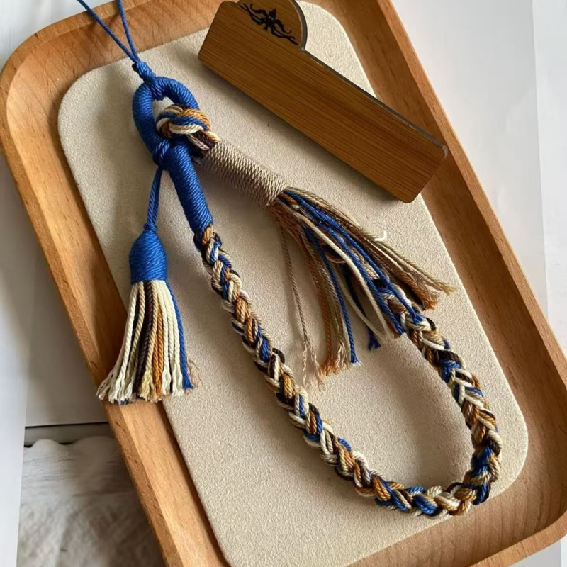 Ръчно плетен въжен колан с телена конструкция, есен 2023 издание, без персонализация