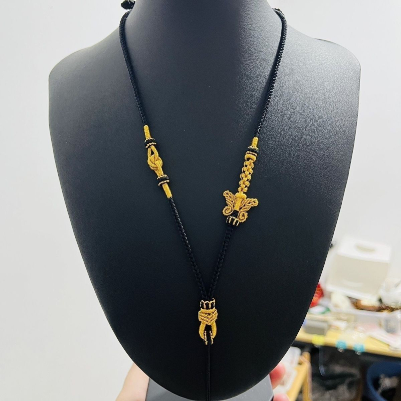 Nyaklánc elasztikus zsinórral záródó | férfiaknak | hivatalos magánmárka | egyrétegű