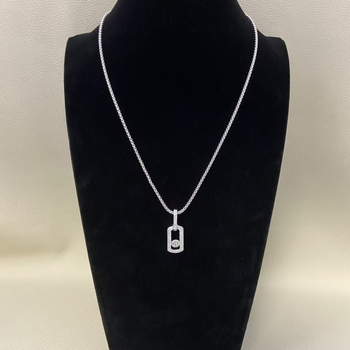 Ováls geometriai alakú nyaklánc, gyémánt pavé bevonattal, réz medál és lánc, kulcscsont-szabású lánc, hossza 71–80 cm