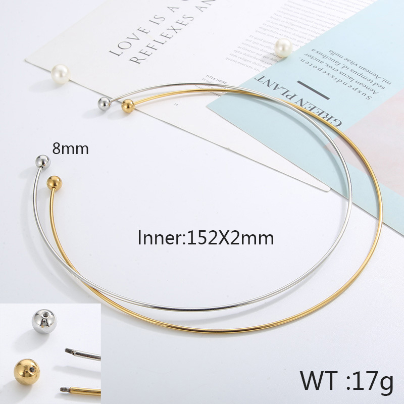 Geometriai nyaklánc rozsdamentes acélból, C-alakú forma, nőknek, márka vidi-katur, őszi 2023