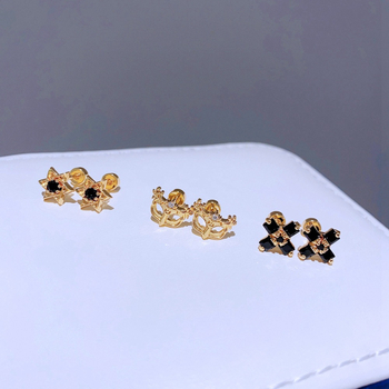 Naušnice – zvjezdastog oblika, s dijamantima, od titan čelika