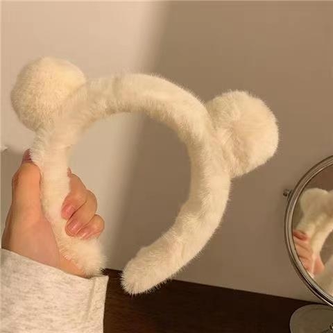 Naisele – Korea stiilis plüüdsest karu kõrvadega peavõru – käsitöövill, talv 2022