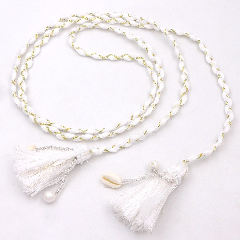 Kézzel készített velúr deréköv füzérrel és bojtokkal, keskeny szélesség alatt 2 cm, csomózós zárás, friss és édes stílus