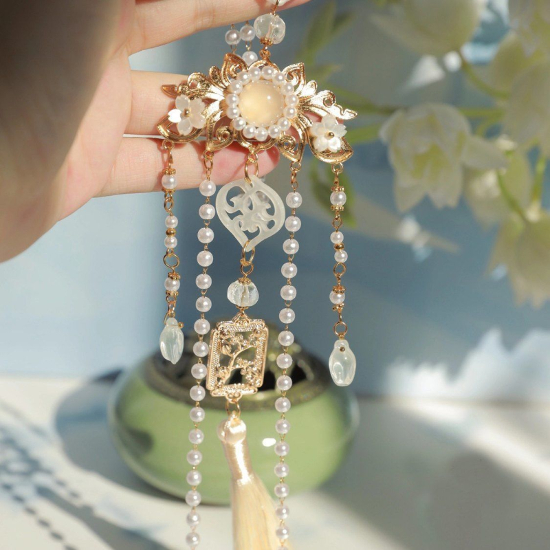 Ősi stílusú hagyományos ruhához tartozó kiegészítő függő medállal és deréklánccal – kézzel készített, zománcozott ötvözet, udvari stílus, 2021 nyár