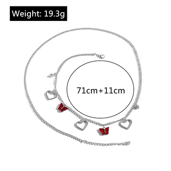 Deréklánc pillangó és üreges szív motívummal, gyanta anyag, elektroplakált felület, nőies cartoon-stílus