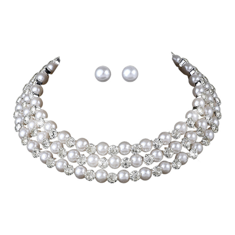 Ötvözetből készült nyaklánc és fülbevaló készlet kristályos díszítéssel, többszintű O-lánccal