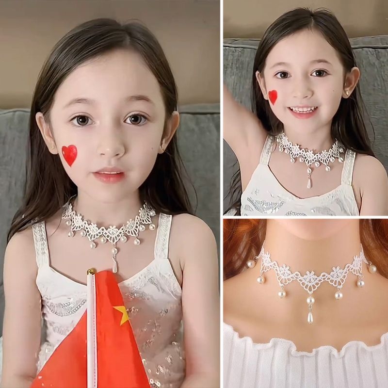 Mesterséges gyöngyökből készült nyaklánc, csipkés rész, csepp alakú kivitel, édes stílus, 2024 ősz