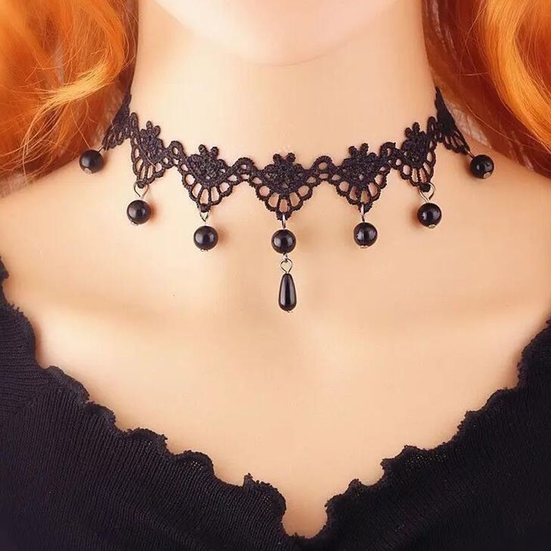 Mesterséges gyöngyökből készült nyaklánc, csipkés rész, csepp alakú kivitel, édes stílus, 2024 ősz