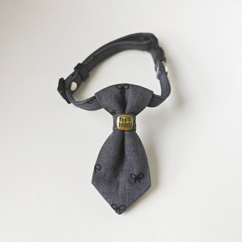 Каишка за котки и кучета с папийонка — карикатурен модел, полиестер, универсална за всички породи, всесезонна, британски стил