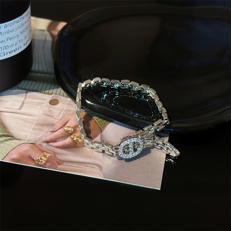 Piaoting narukvica s pozlaćenim premazom i cirkonima za žene, komad nakita za ruku, stil Sweet Cool Wind