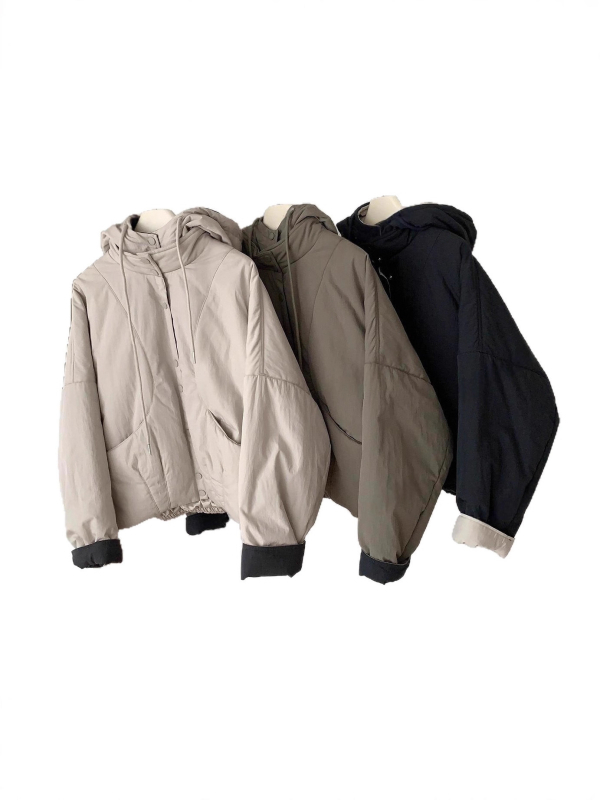 Pamukom punjena jakna s kapuljačom, batwing rukavi, širok kroj, jednostruko kopčanje