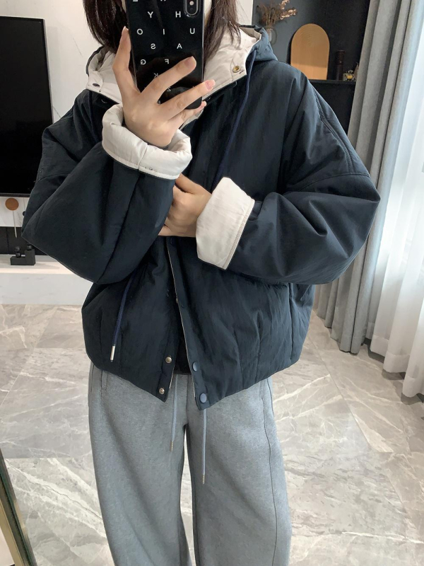 Pamukom punjena jakna s kapuljačom, batwing rukavi, širok kroj, jednostruko kopčanje