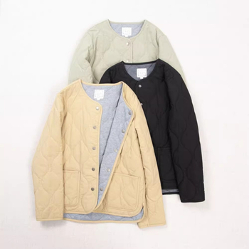 Pamukom punjena jakna s okruglim ovratnikom, dugi rukavi, ultra-tanka, jednodjelno kopčanje, zimska 2025, gradski stil