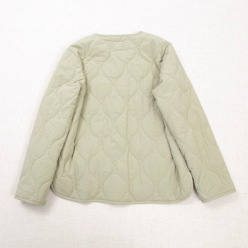 Pamukom punjena jakna s okruglim ovratnikom, dugi rukavi, ultra-tanka, jednodjelno kopčanje, zimska 2025, gradski stil