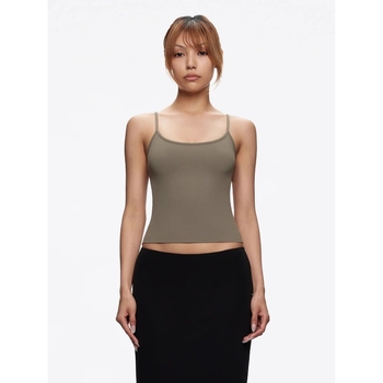 Damski top bez rukava s tankim naramenicama, uski kroj, vrlo kratka duljina (≤40 cm), materijal Nylon/Spandex (70–80% Nylon, <30% Spandex)