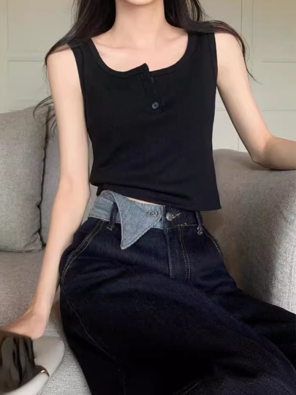 Памучна халтер-гръб танкова горнище с фиксирани чашки, V-образно деколте, целогодишна употреба, 90–95% памук, 181–200 g/m²