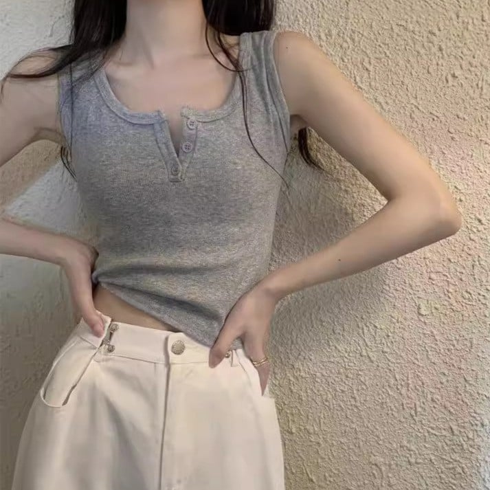 Памучна халтер-гръб танкова горнище с фиксирани чашки, V-образно деколте, целогодишна употреба, 90–95% памук, 181–200 g/m²