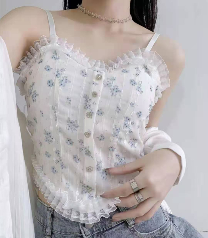 Kratka čipkasta cami s V izrezom, podesive naramenice, cvjetni uzorak, materijal: 70-80% najlon, 20-30% spandeks