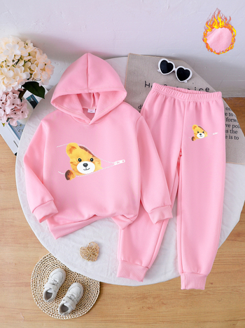 Két darabos gyerekruha szett lányoknak: kapucnis pulóver és nadrág, hosszú ujjak, poliészter anyag, kényelmes stílus, tavasz–ősz