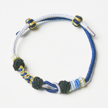 Kézzel szőtt kötél karkötő | uniszex, eredeti dizájn | szövési technika: kötés | márka: Guti | nyári 2025 kiadás