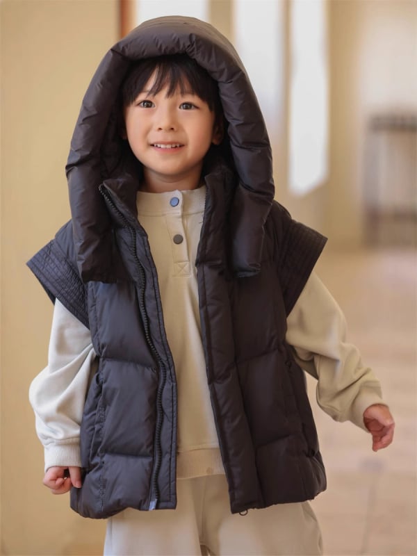 Bērnu kapučas veste ar korejiešu stilu, pildījums no balta pīļu pūka, ārējais materiāls 100% poliesters, rāvējslēdzējs