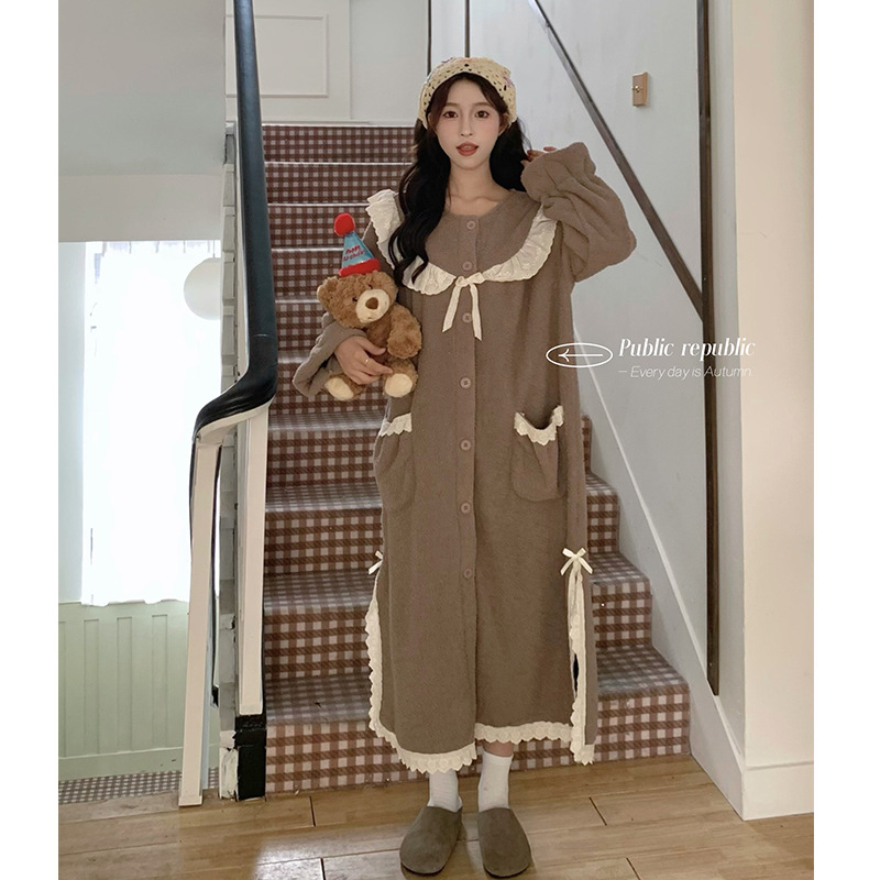 Koreai stílusú vastag, kétoldalas teddy velúr éjszakai ruházat, csipkés zsebbel, kerek nyak, hosszú ujjú, meleg és kényelmes