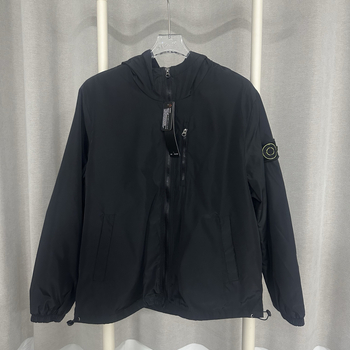 Унисекс ветровка с качулка и UV защита, свободен силует, със стойка яка и цип, за пролет-есен.