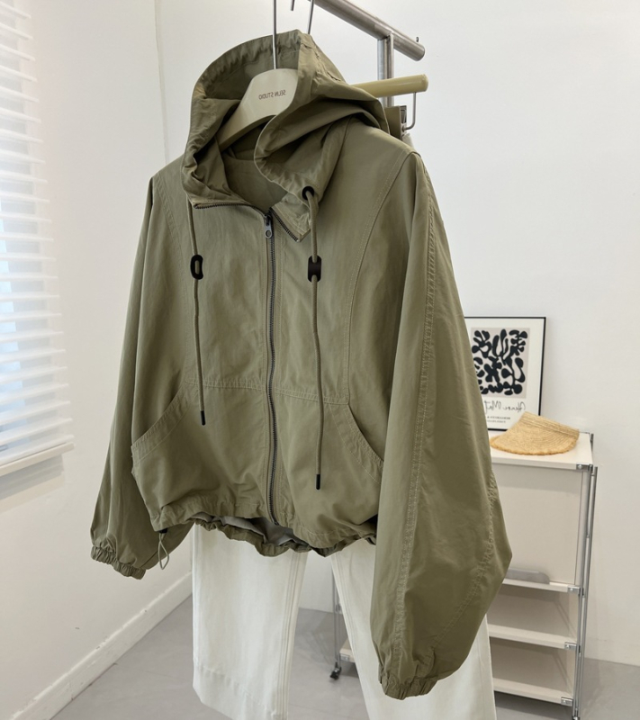 Moteriška medvilninė striukė su gobtuvu ir užtrauktuku, laisvas kirpimas, ilgos rankovės