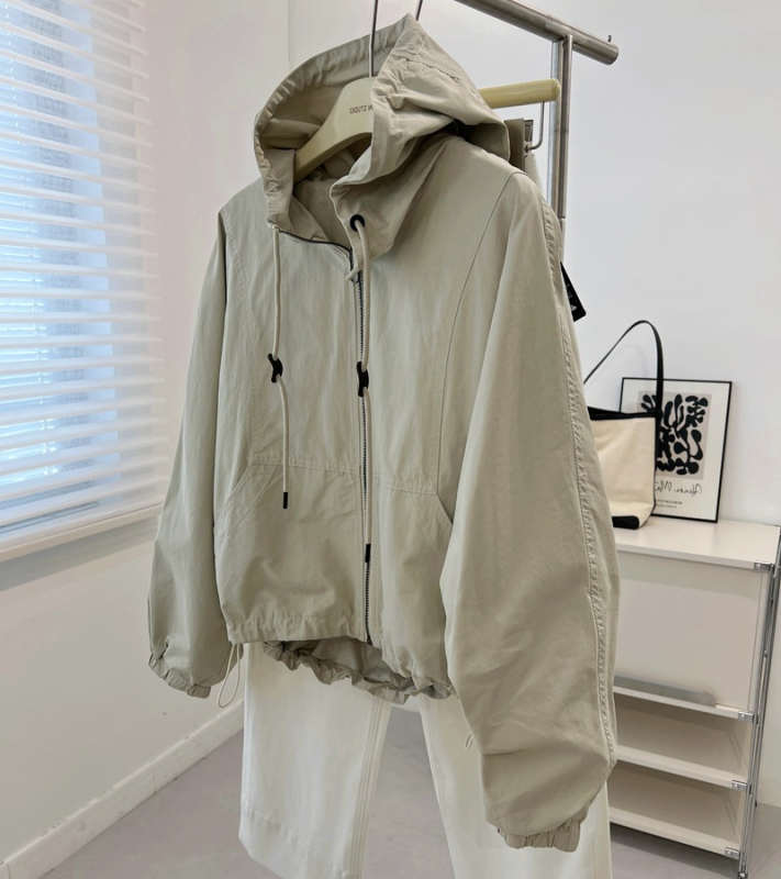 Moteriška medvilninė striukė su gobtuvu ir užtrauktuku, laisvas kirpimas, ilgos rankovės