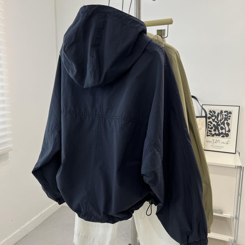 Moteriška medvilninė striukė su gobtuvu ir užtrauktuku, laisvas kirpimas, ilgos rankovės