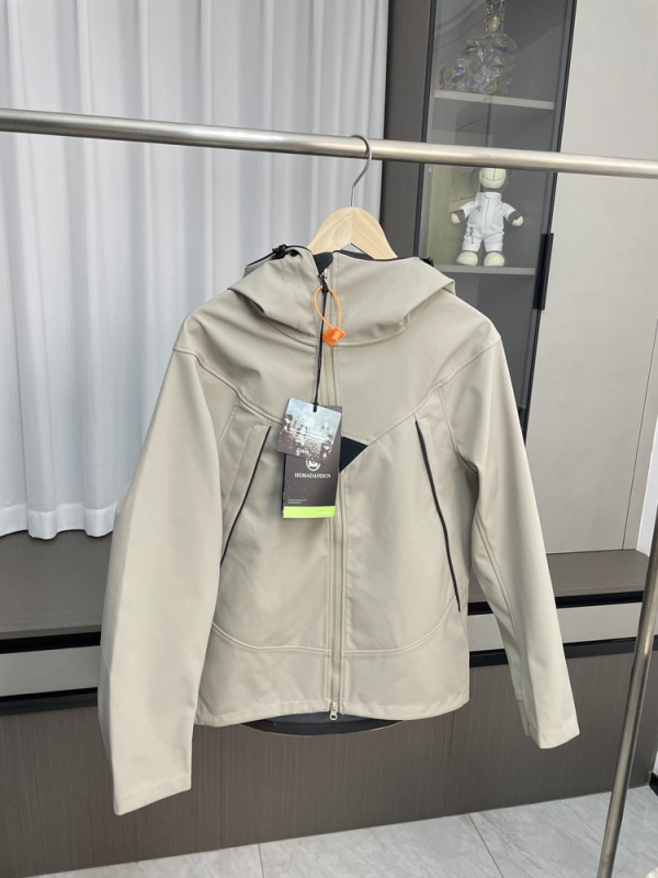 Ветроустойчиво и водоустойчиво софтшел яке – качулка, преден цип, дишащ полиестер, есенно-зимно