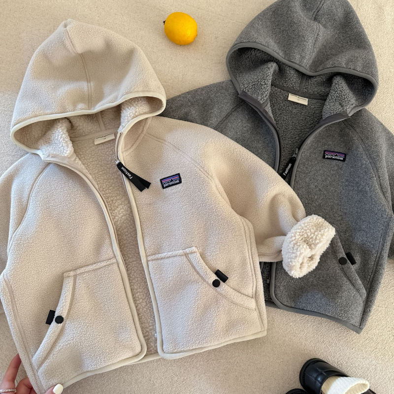 Dječja jakna s kapuljom i flis podstavom, poliester materijal, zatvarač, jesenski stil, unisex