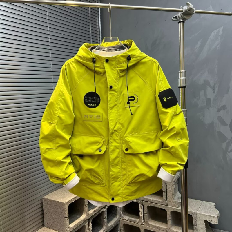 Férfi kapucnis dzseki, laza szabás, cipzáras záródás, álló gallér, egyszínű Vinylon anyag