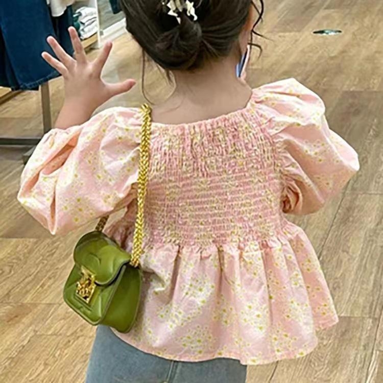 Őszi két részes gyerekeknek szóló szett lányoknak: virágos felső puffos ujjakkal és denim trombita nadrág; pamut-keverék; hosszú ujjak